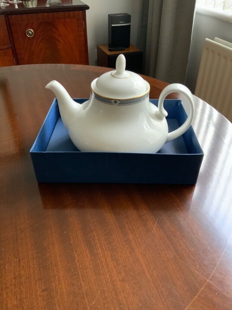 New boxed M&S Felsham China teapot, milk jug & sugar bowl