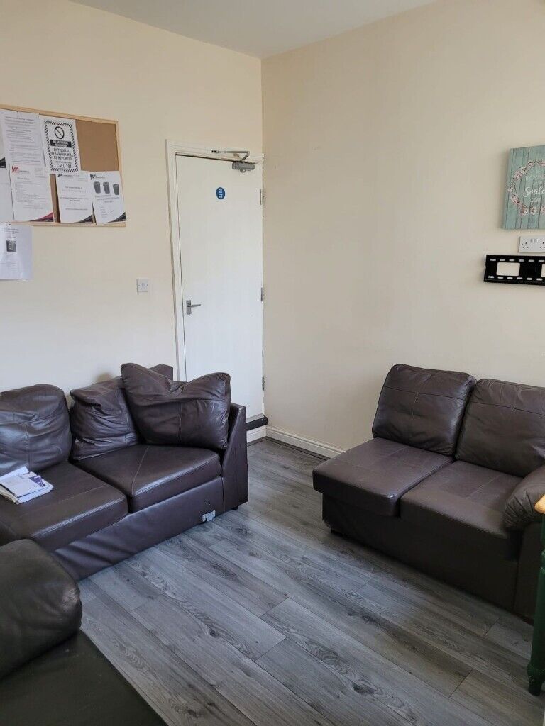 Supported Accommodation at B29 7NA! Single room avail to those on benefits such as Universal Credit