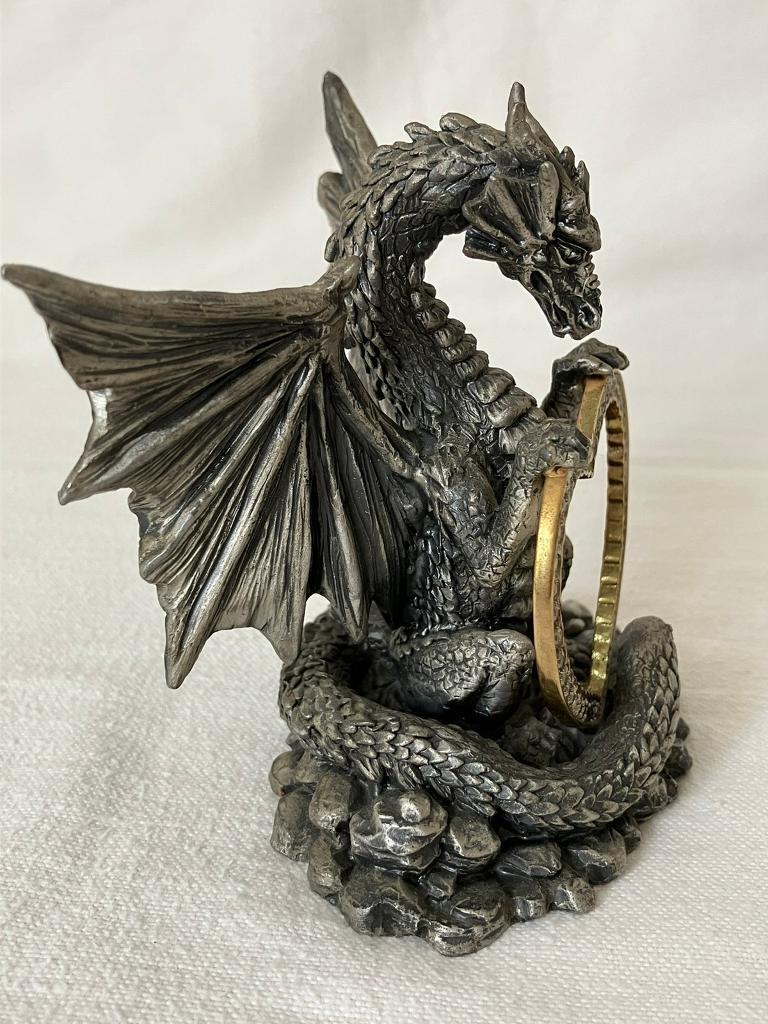 Tudor Mint Heavy Pewter Sculpture DRAGON OF THE HEART Myth and Magic 3887 Collectable 