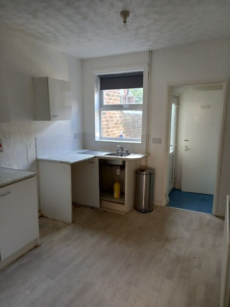 **LET BY **21 LOCKLEY STREET **2 BEDROOM **NO DEPOSIT**DSS ACCEPTED