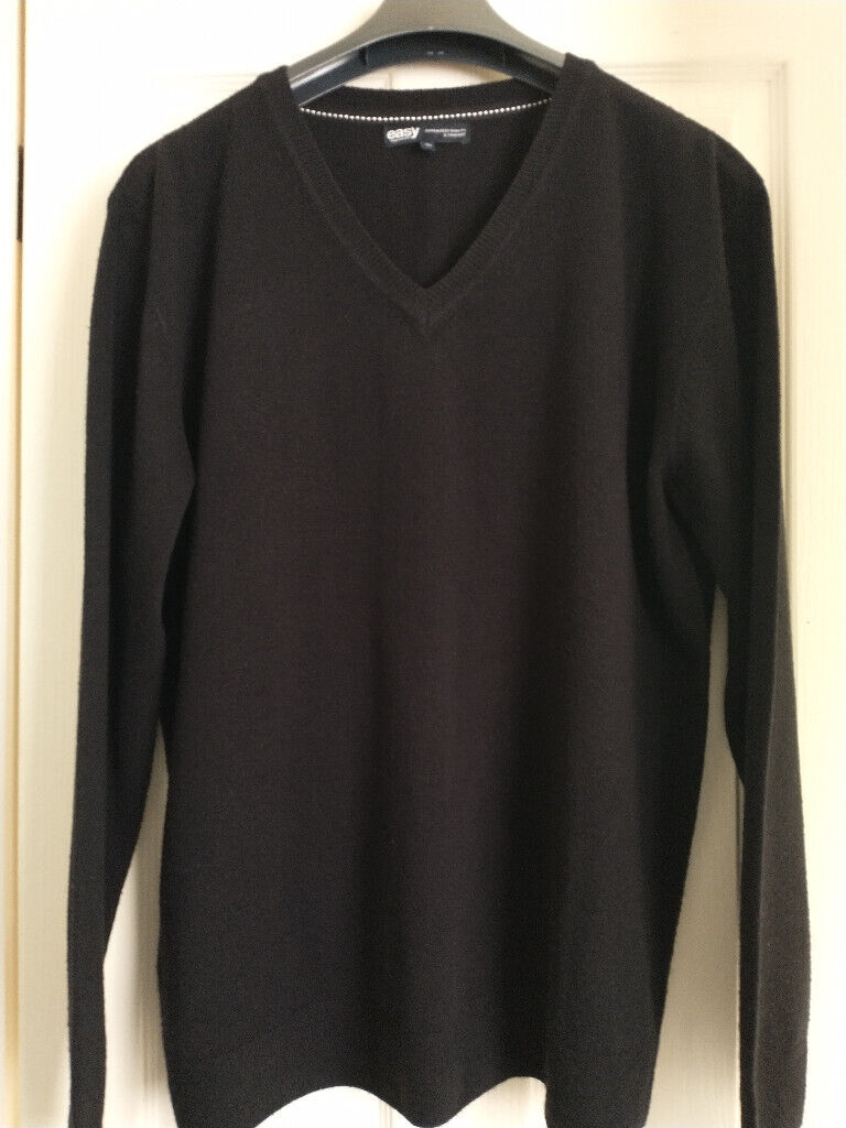 image for  JUMPER - V-NECK. XLARGE. Chest 42/44inches. Dark Navy. Exc. cond.