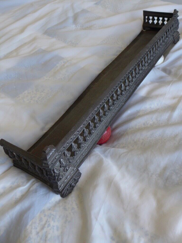 Antique Vintage Victorian Cast-Iron Fireplace Fender Fire Surround Kerb.