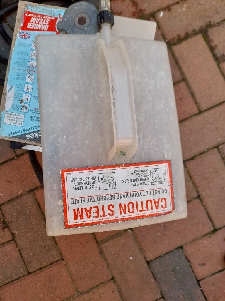 A Wickes Wall paper stripper