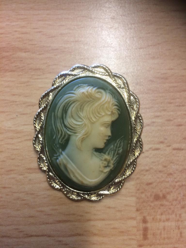 image for Vintage Cameo Beautiful Brooch