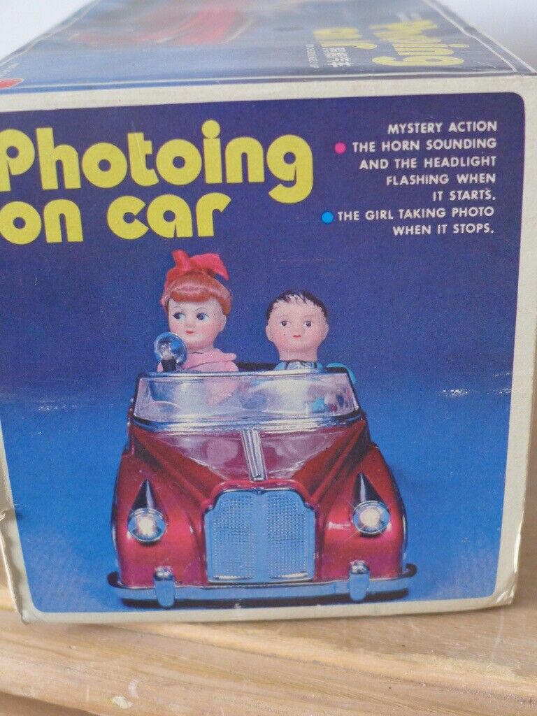 Collectable CHINESE TIN TOY: Vintage PHOTOING ON CAR. Model ME630. Battery Operated. Rare.
