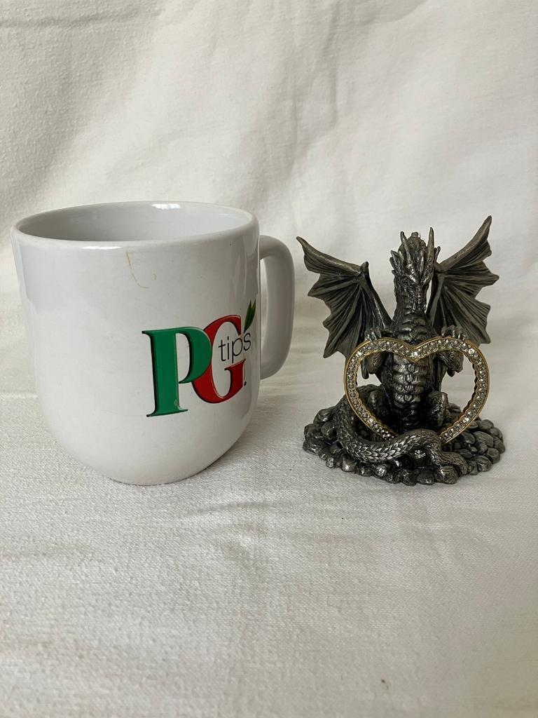Tudor Mint Heavy Pewter Sculpture DRAGON OF THE HEART Myth and Magic 3887 Collectable 
