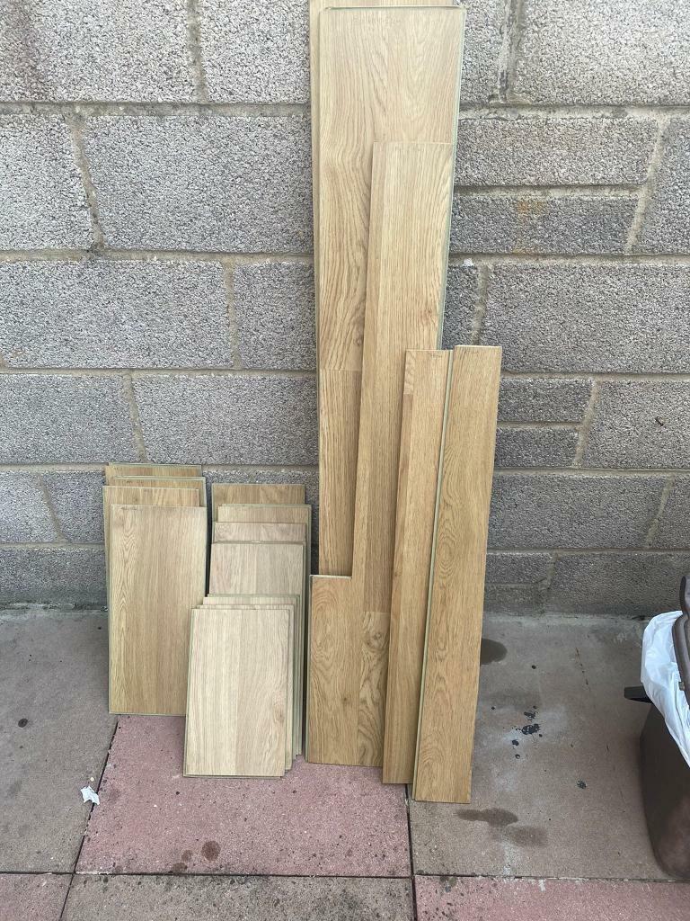 Laminate flooring spares & off cuts (Howdens)