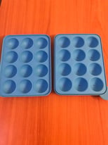 Silicone cake pop moulds