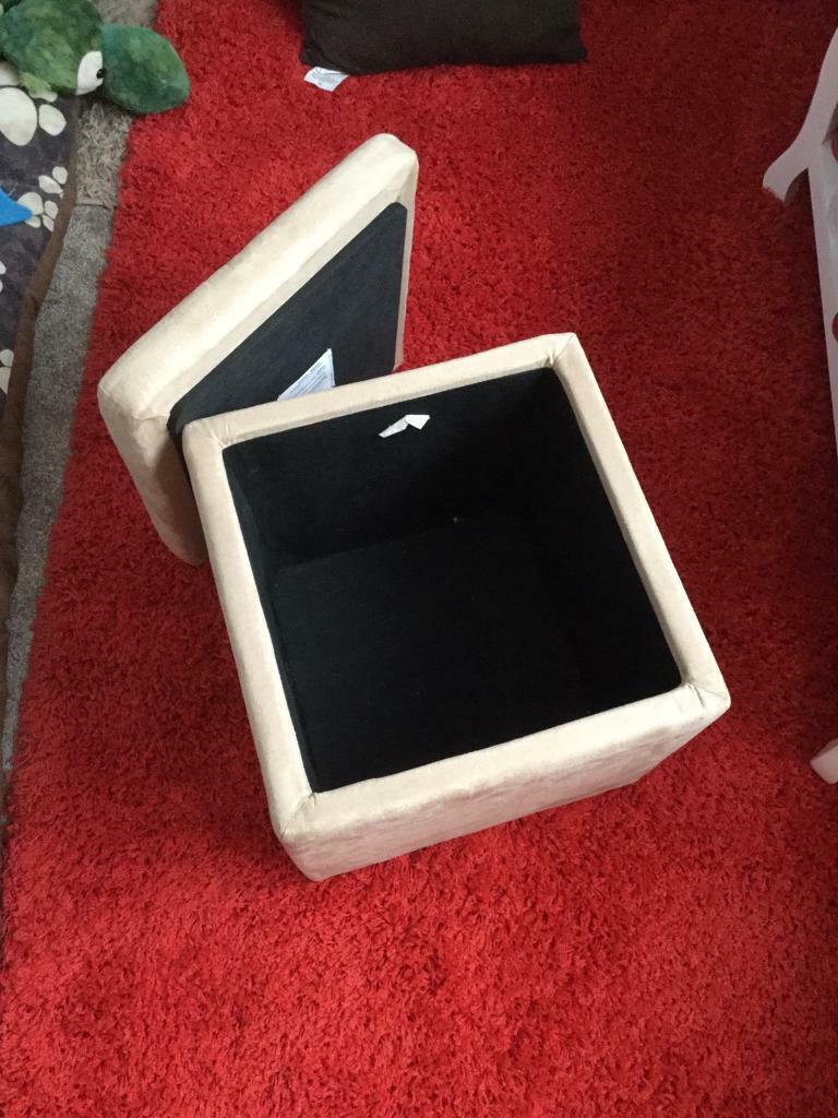 Cream storage poufe.