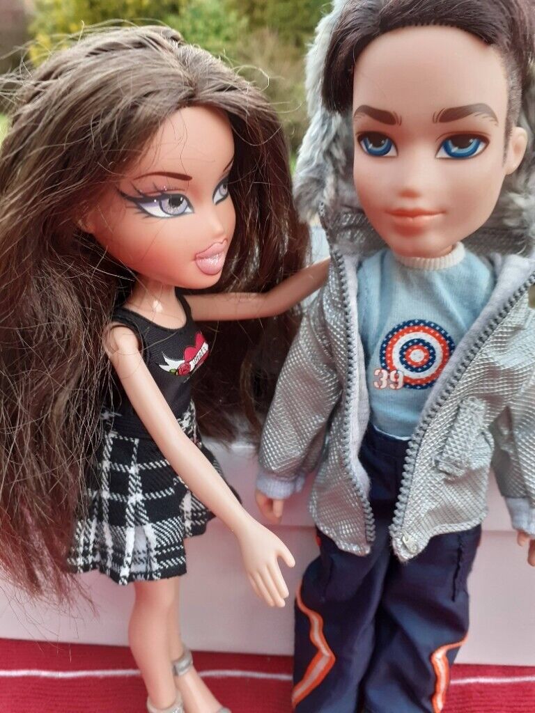 RARE Bratz Wintertime Wonderland Dolls DANA and KOBY from 2003