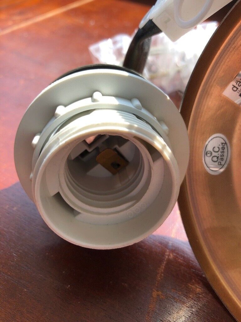 Suspension light fitting