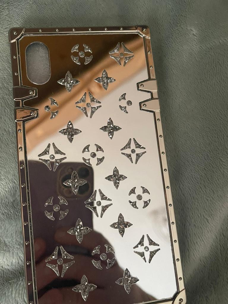 IPhone XS Max case (reduced)