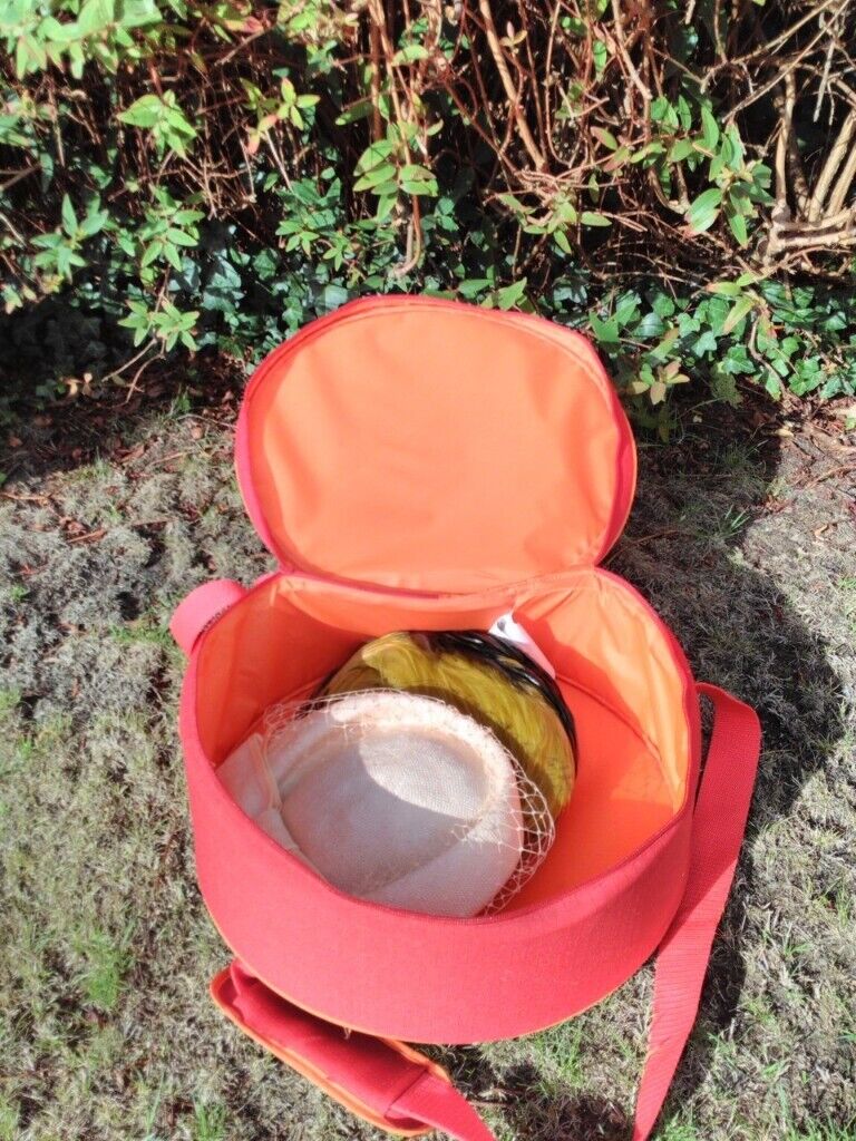  Hat boxes