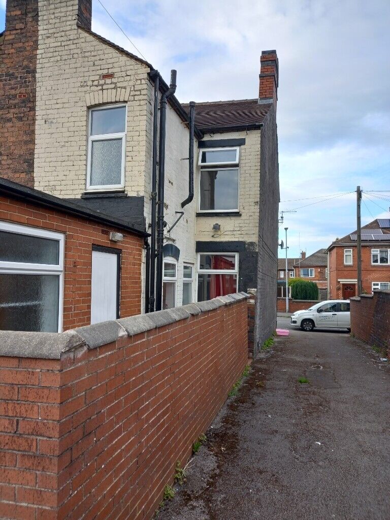 **LET BY** 30 ANCASTER STREET** 2 BEDROOM** DSS ACCEPTED** NO DEPOSIT**