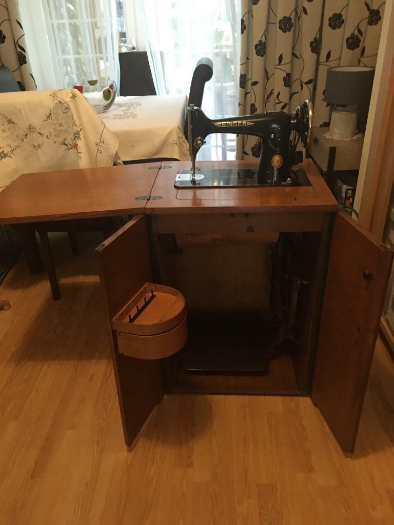 Singer Sewing Machine 