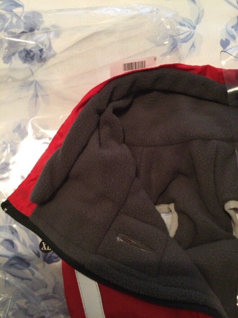 BRAND NEW & PACKAGED D0GCOAT