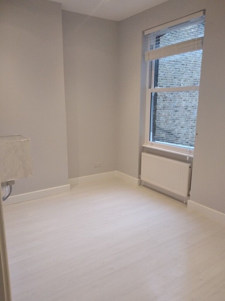 Nice room available now in Bromley. Covered in FULL by UC/HB.