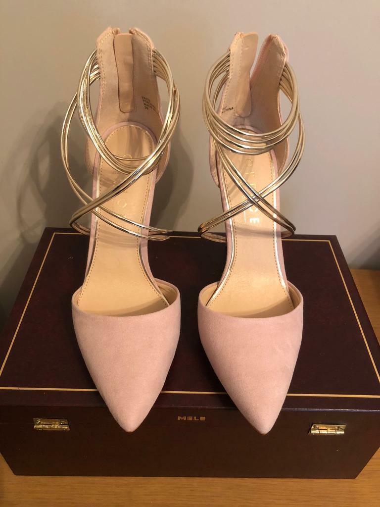 Ladies shoes