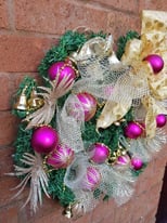 BESPOKE SPRUCE CHRISTMAS HOT PINK & GOLD DOOR/WALL WREATH DECORATION..