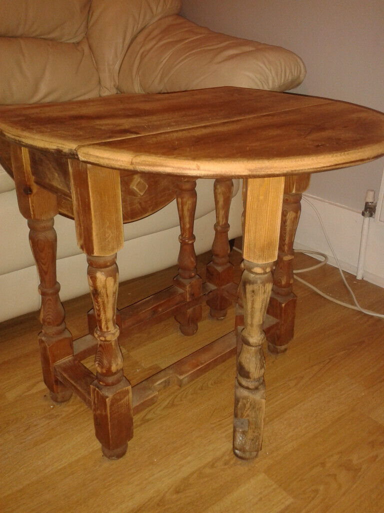 Table - drop leaf side table Small Vintage shabby chic drop leaf / wooden Gateleg / Side End