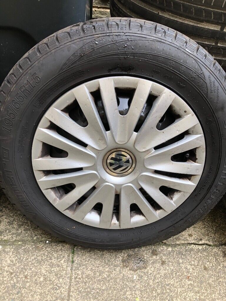 GENUINE VOLKSWAGEN GOLF POLO CADDY ALLOYS COMPLETE SET WITH TYRES AND TRIMS 
