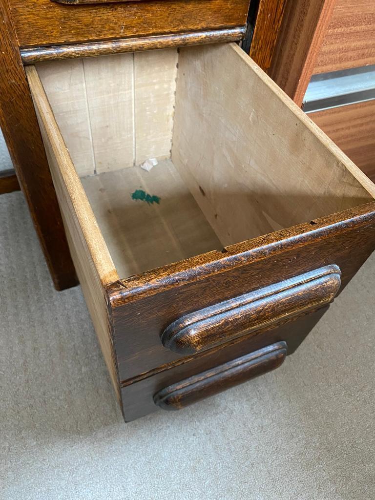Beautiful Roll Top desk - antique