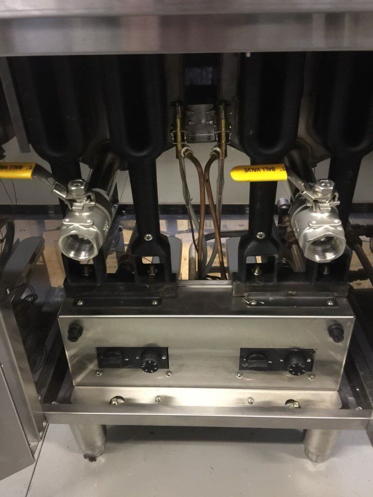 Gas Chip Fryer, Double Tank with 2 Basket Reconditioned 