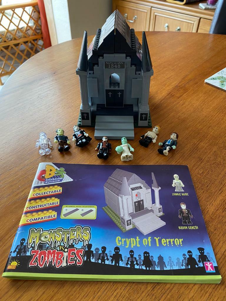 Lego Compatible Monsters vs Zombies Crypt