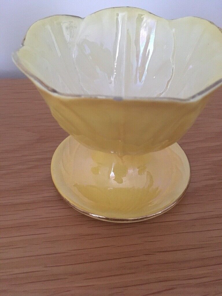 Vintage Art Deco Mailing Lustre Ware Sundae Grapefruit Comport Tulip Dishes