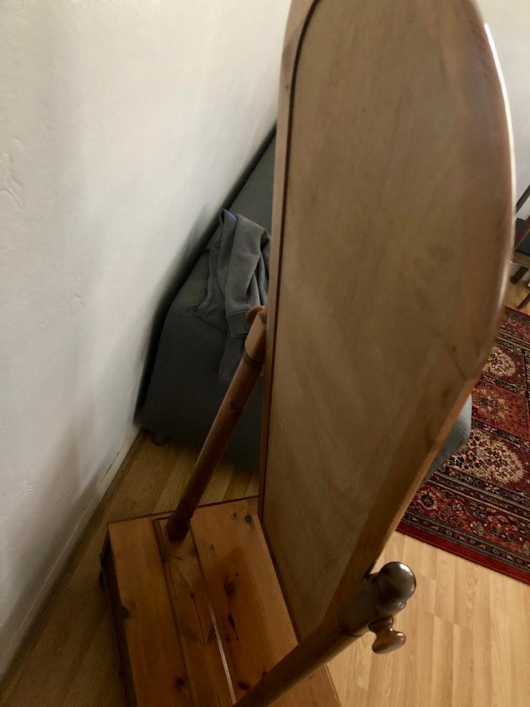 Mirror & drawer rotating (Ducal ltd.Victoria )