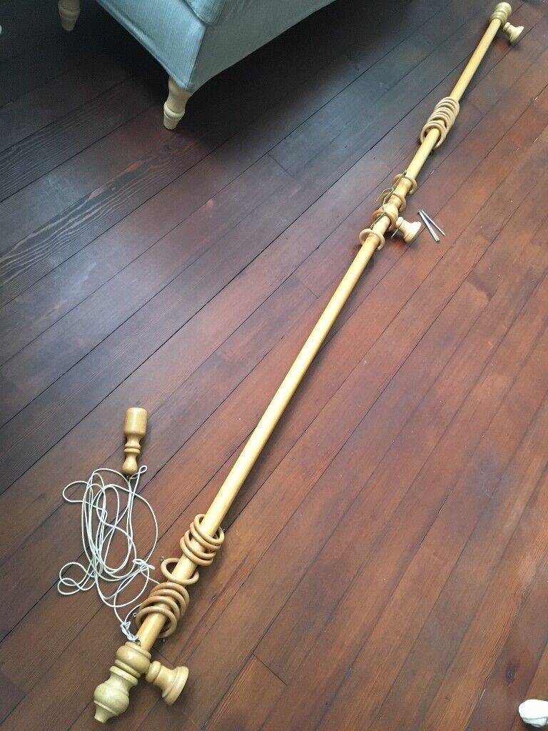 image for Oak/ Pine Curtain Pole complete with brackets, finials, curtain rings. Adjustable 250cm max length
