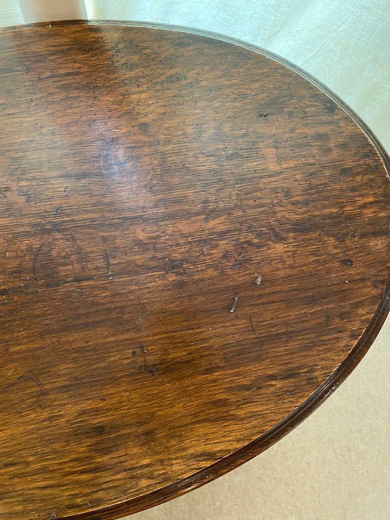 Table oval 