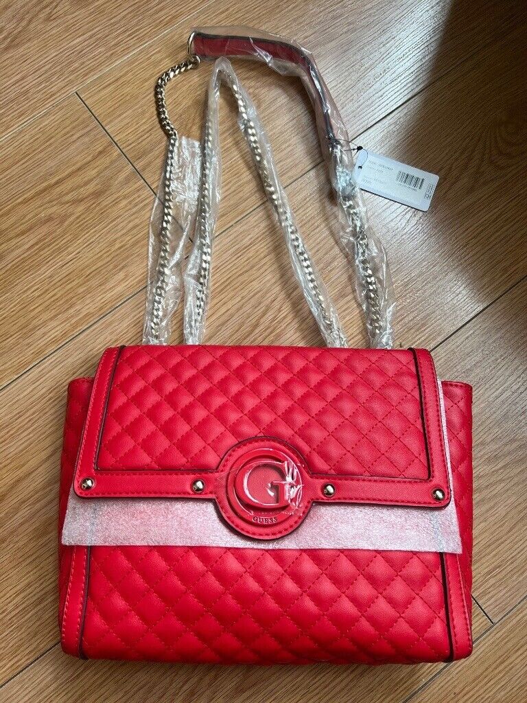 handbag designer brand new with tags brand is guess 