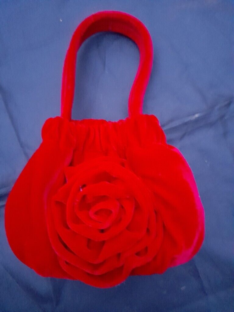 image for Elegant Dainty Red Rose Small Bag