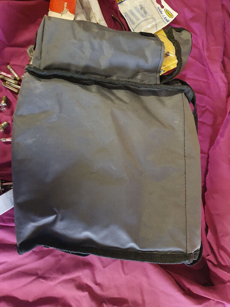 Collection of Car Accessories - Old style bulbs (mostly new/unused), AA bag, RAC Key + many more !