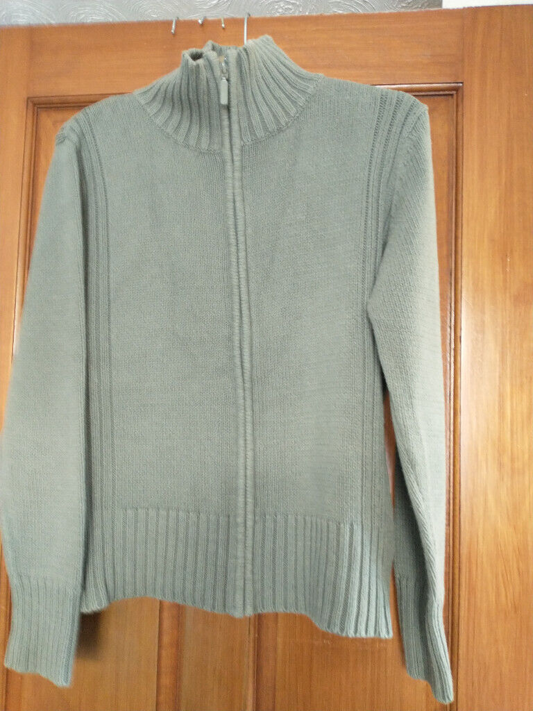 image for ZIPPED CARDIGAN/JACKET. SIZE 16. AS NEW COND.