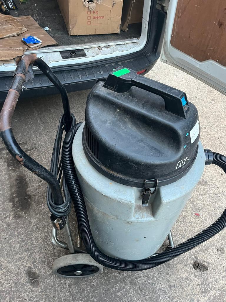 Numeric industrial vacuum heavy duty clean machine 