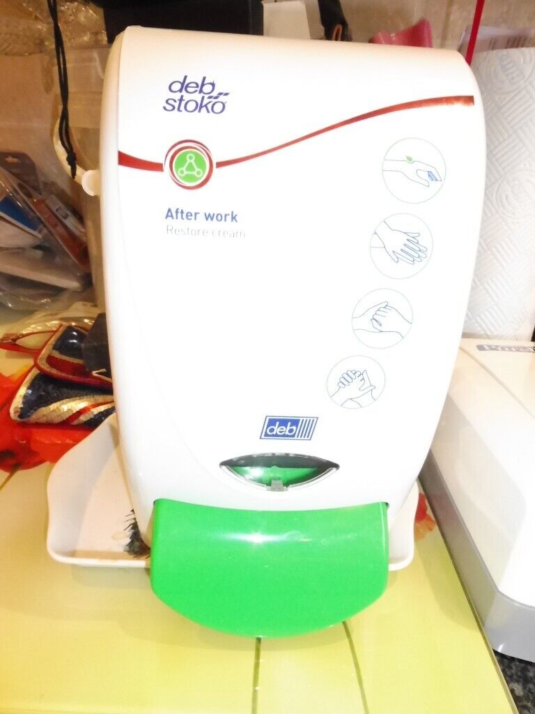 Deb Hand Sanitiser & Bag of Sanitiser Liquid