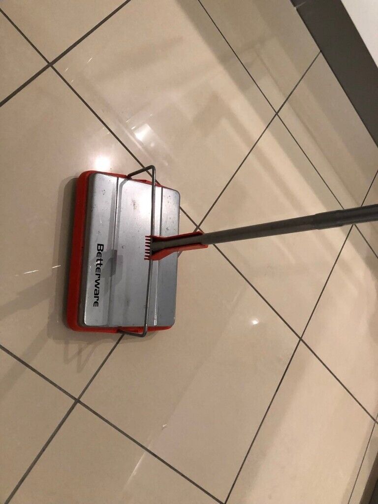 Betterware floor sweeper