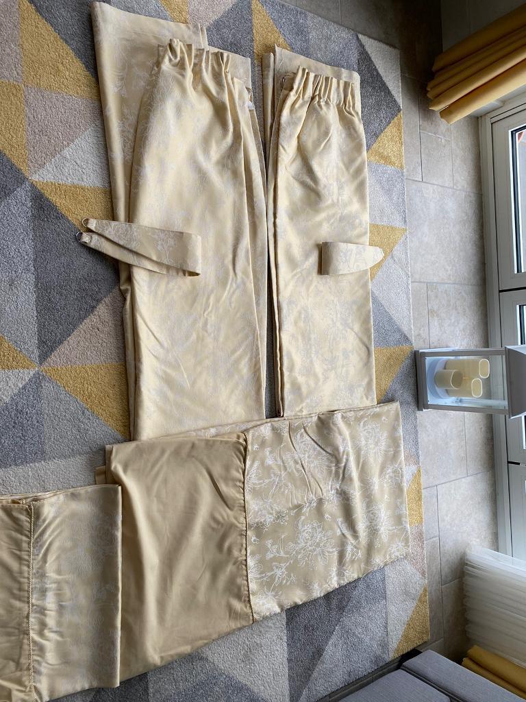 Curtains and Matching Bedding Set - KING SIZE - As New