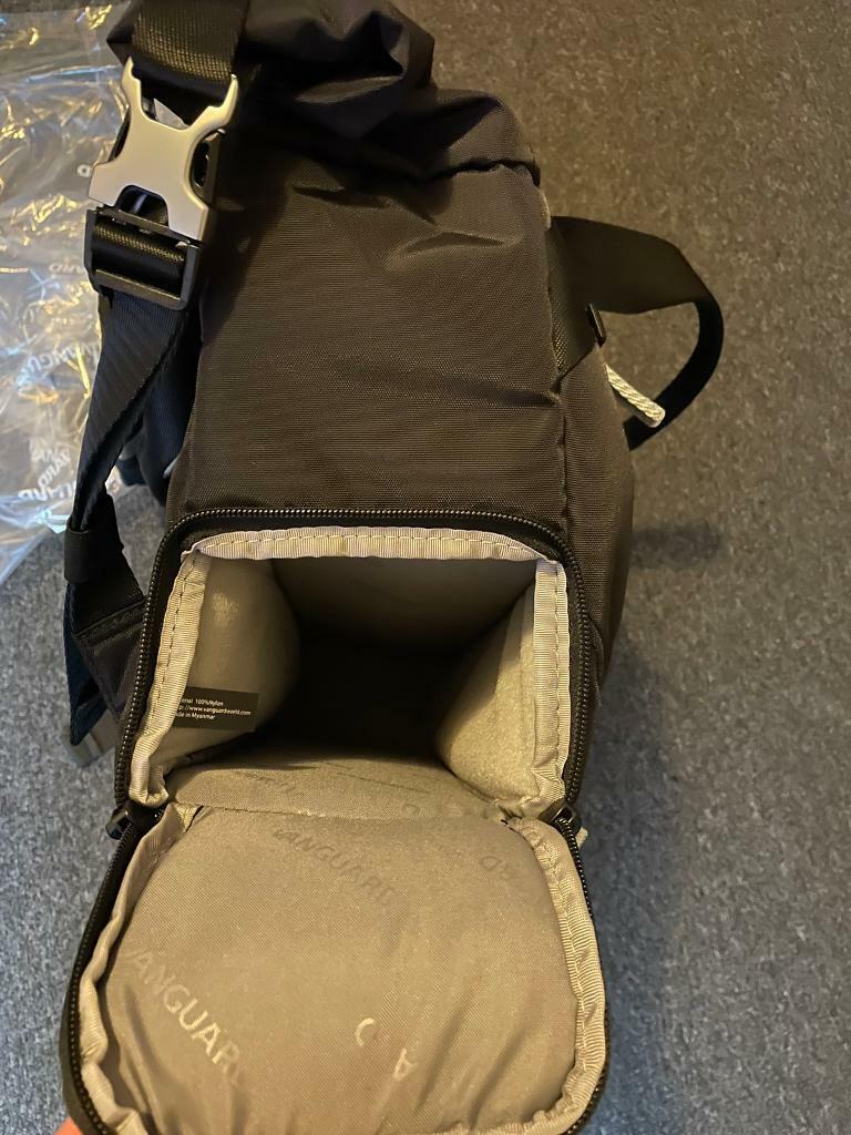 BNWT Vanguard VEO flex 35M camera bag