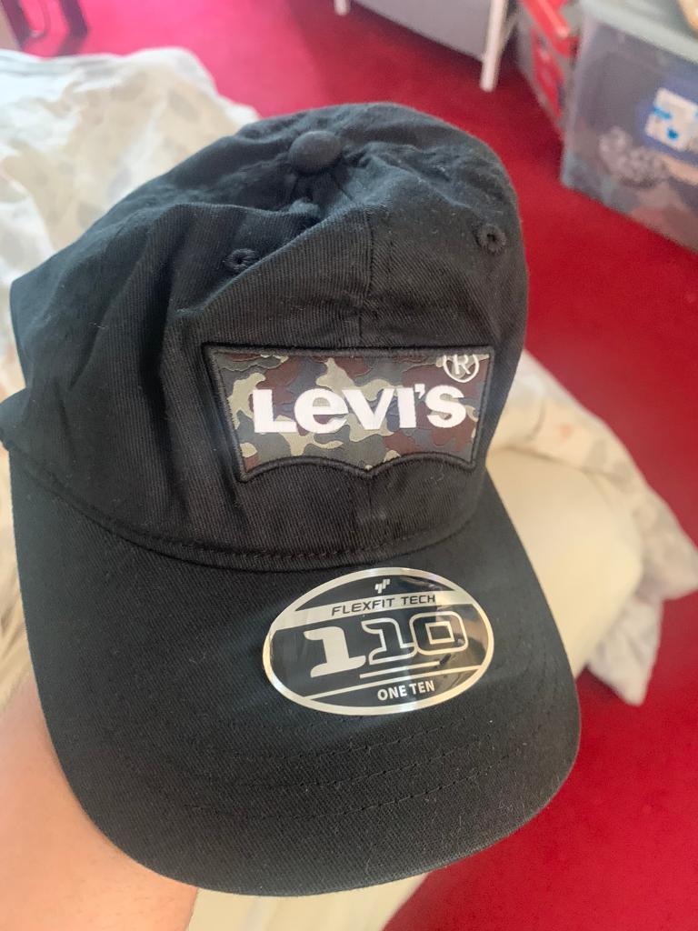 image for Levis Flexi Fit Hat £10