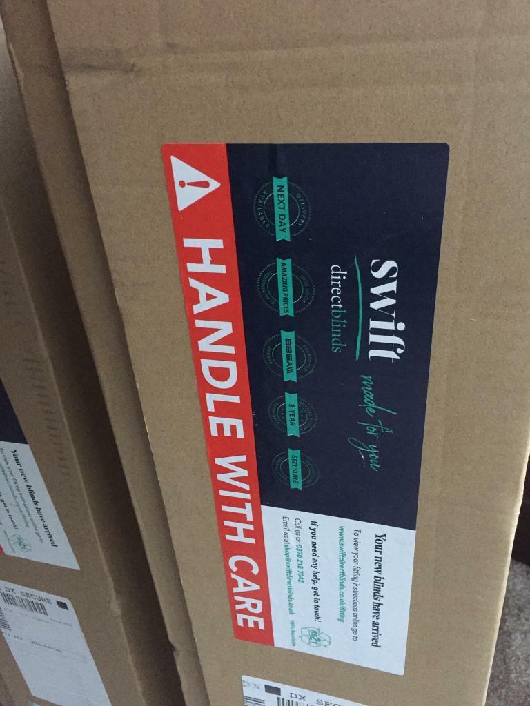 Venetian blinds 