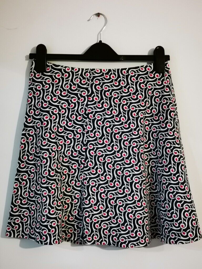 UNIQLO Woman Skater Skirt