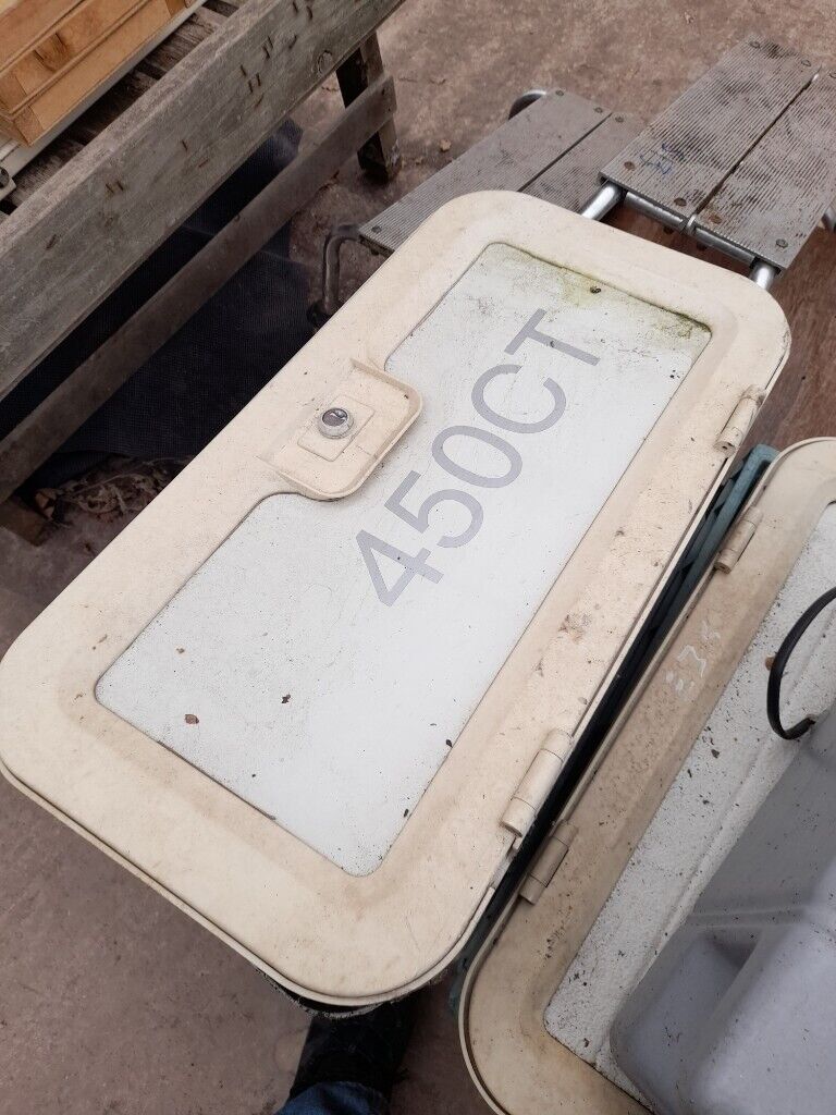 Caravan battery box