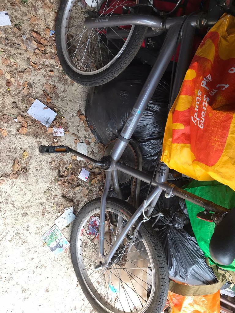 image for Kids bike. Bit rusty but still works