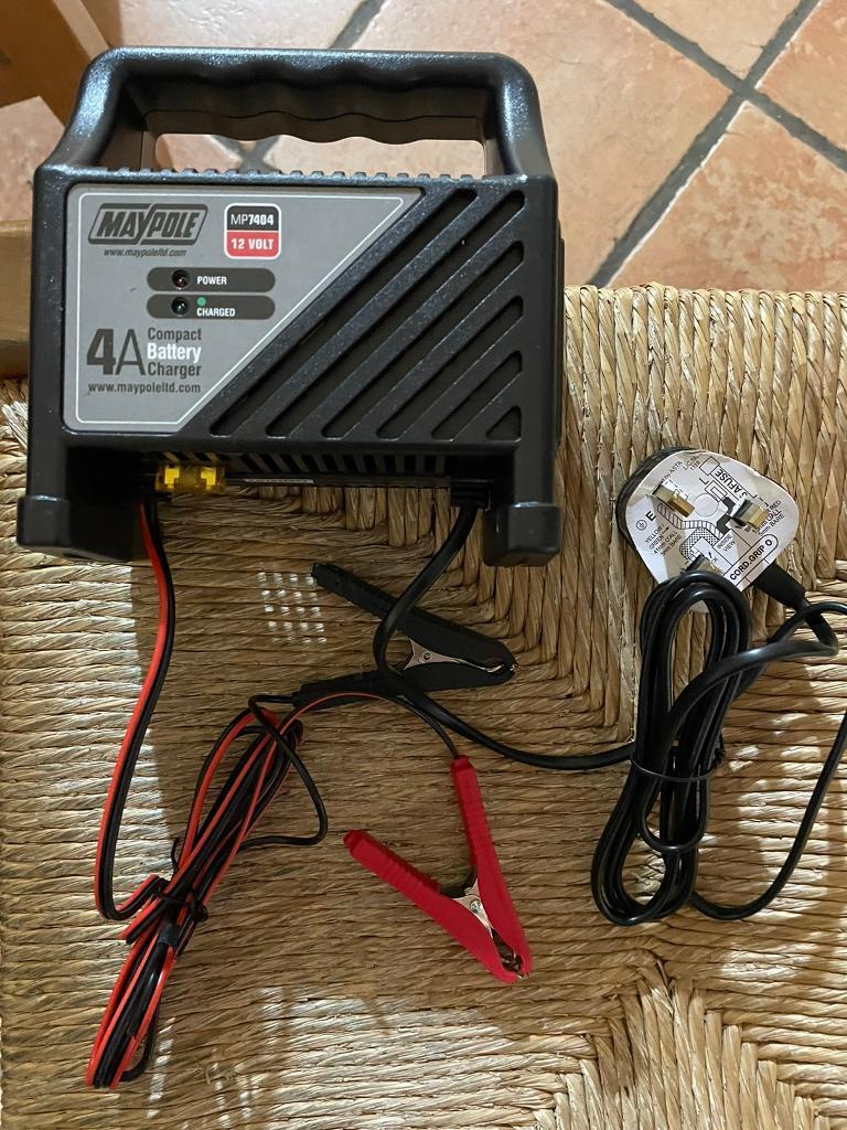 NEW MAYPOLE 12V CAR BATTERY CHARGER 