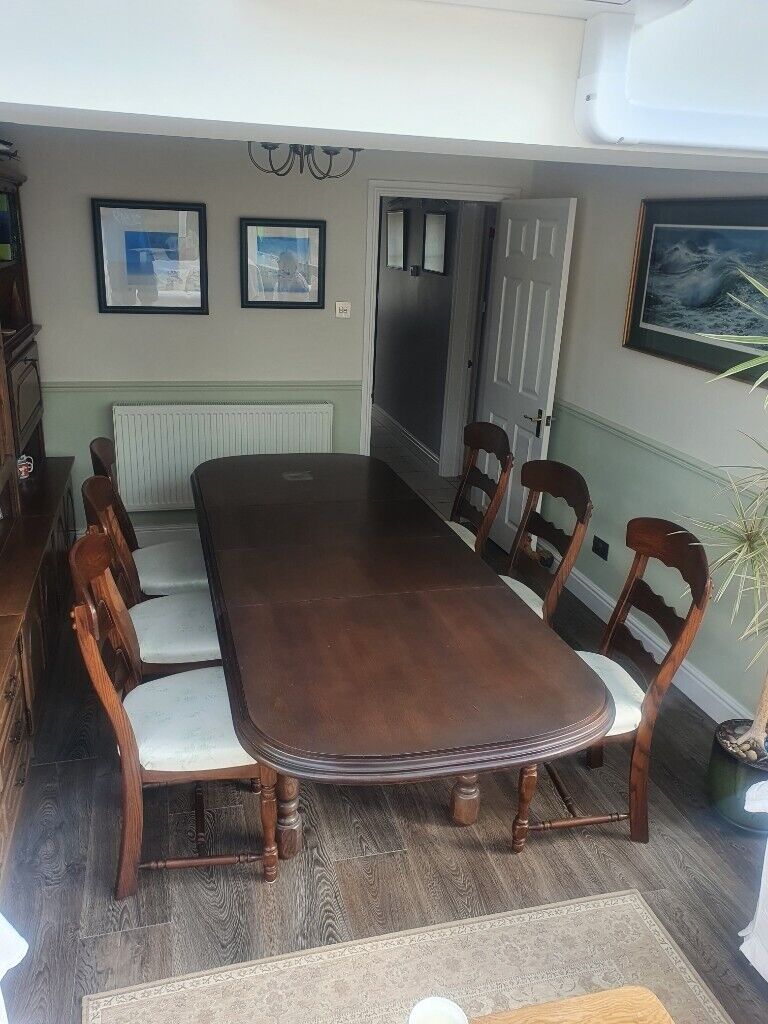 OAK DINING TABLE