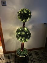 Light up topiary tree comes in pot 
