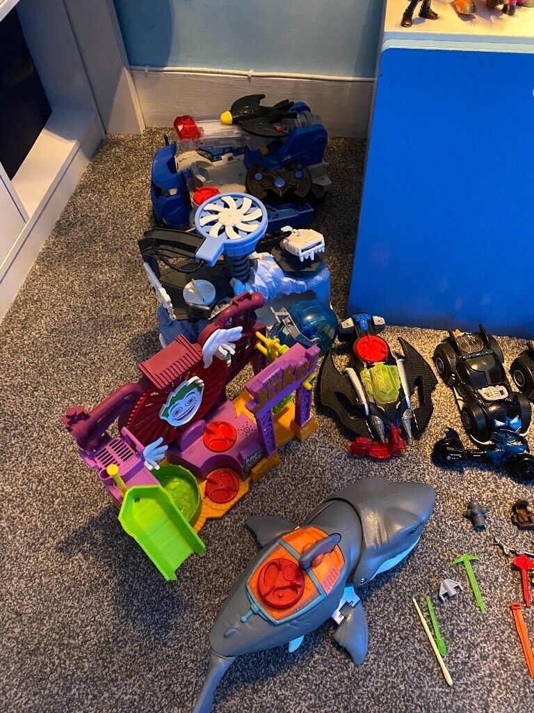 Imaginext DC Super Friends Toy Bundle